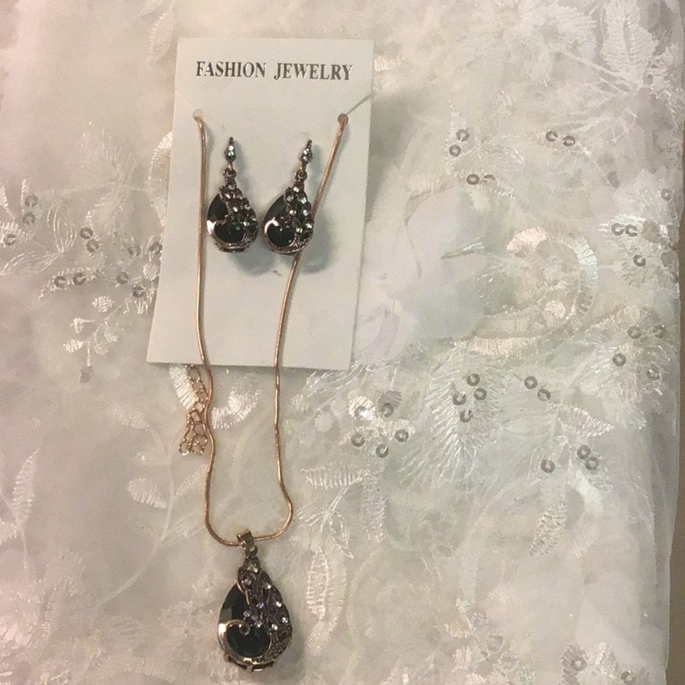 Peacock earrings and necklace